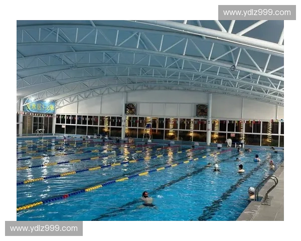 恒温泳池打造四季舒适体验尽享健康休闲新生活